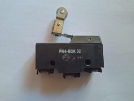 PN4-BGK 32 mikrokapcsoló   /mennyiség- 1db./