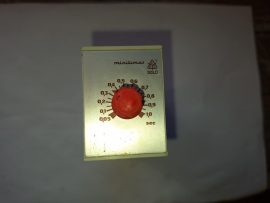 EO 9916,81 Minitimer 220VE  50/60Hz  0,05-1sec 4A aljzattal  h2